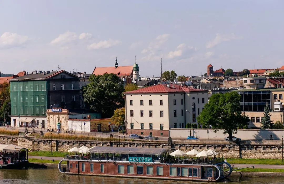Nadwiślańska11 - Klimatyczny apartament tuż nad Wisłą-1